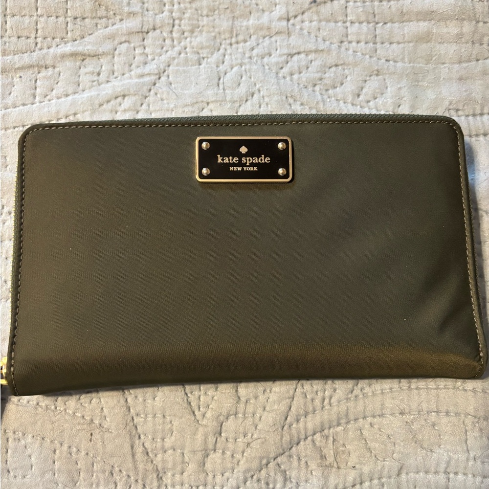 Kate Spade Wallet - Picture 3 of 3